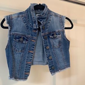DONATED ✨ Denim Vest size small